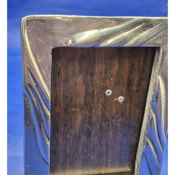 2 Vtg Arte Giancarlo Honduras Pewter Picture Frames Swirl Pattern Wood Back 8x6" - Picture 5 of 8